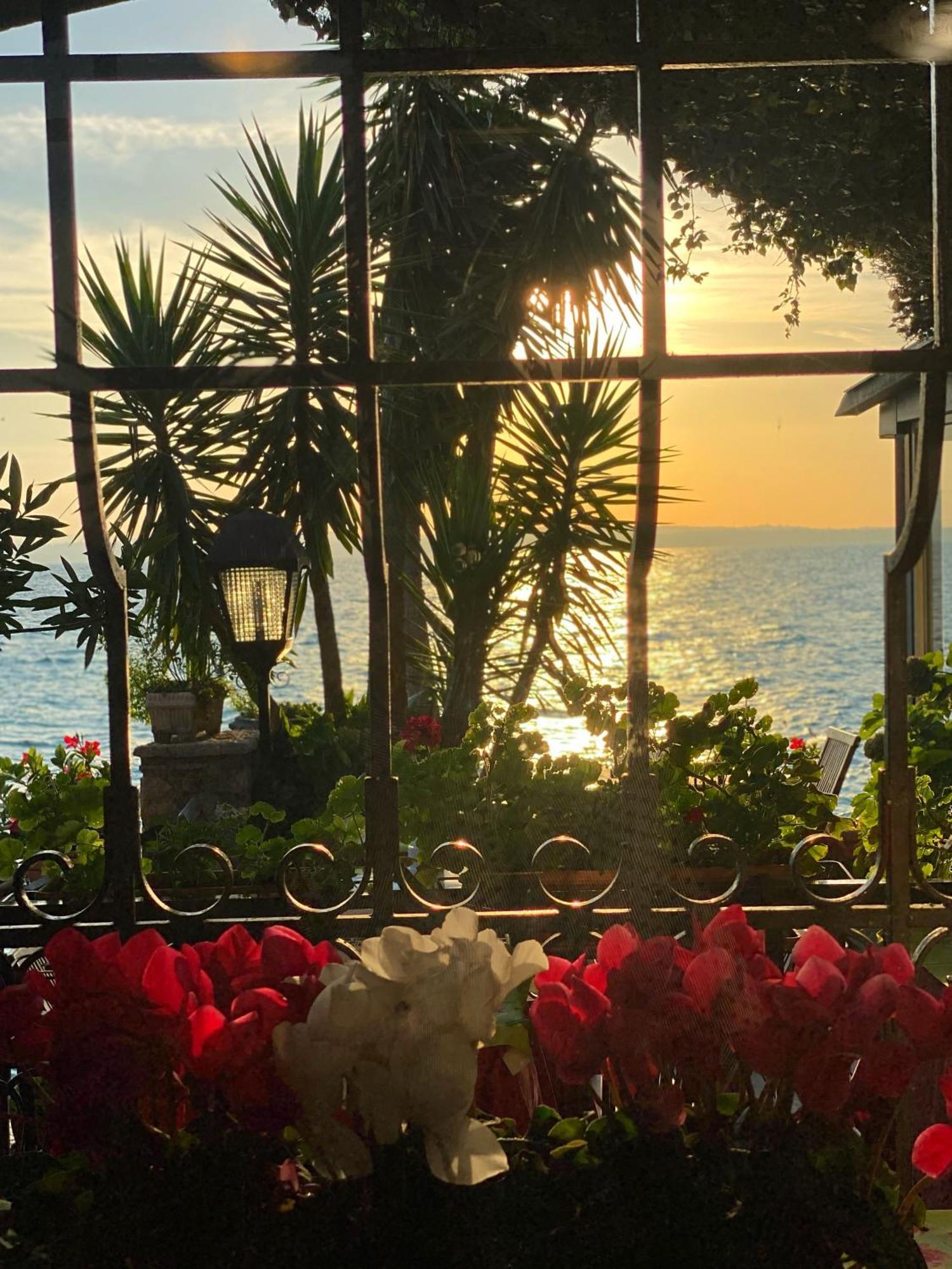Hotel Grifone Sirmione Eksteriør bilde